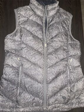 Mountain Hardwear Women's Quilted Puffer Vest - Heather Gray